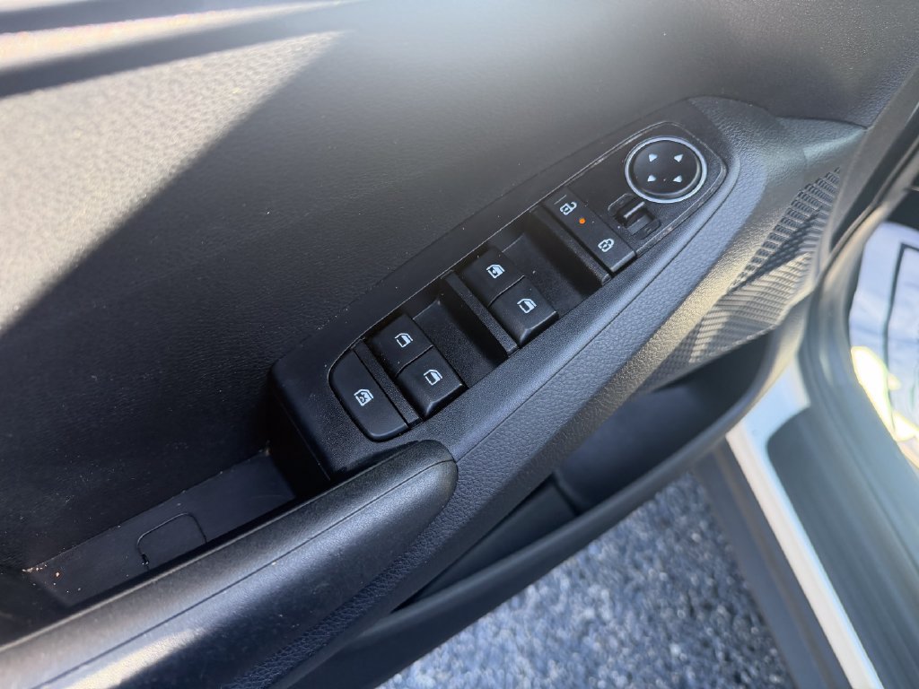 Used 2024 Kia Seltos LX AWD/4WD image 13
