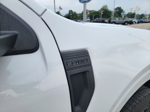 Used 2025 Ford Maverick Lobo AWD/4WD image 36