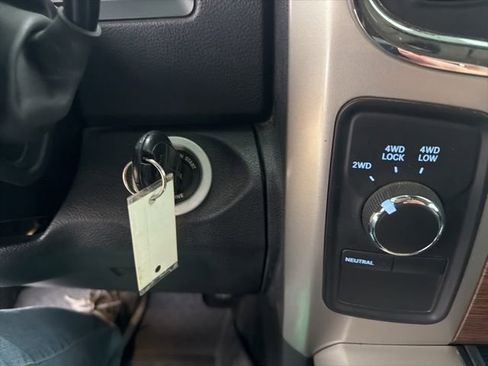 Used 2014 RAM 2500 Laramie w/ Black Appearance Group image 24