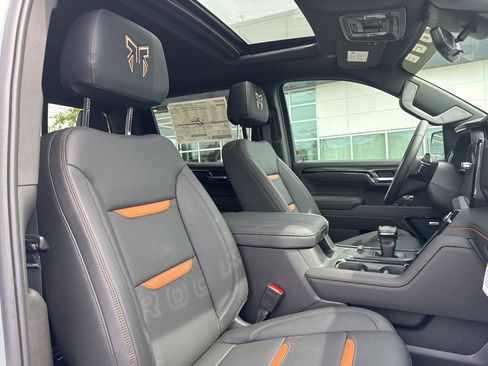 New 2026 GMC Sierra 1500 AT4 w/ AT4 Premium Package AWD/4WD image 19