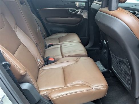 Certified 2022 Volvo XC90 T8 Inscription w/ Lounge Package image 27