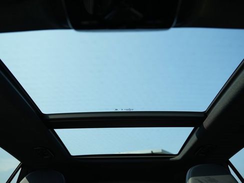 Used 2026 Mercedes-Benz GLC 300 4MATIC image 32