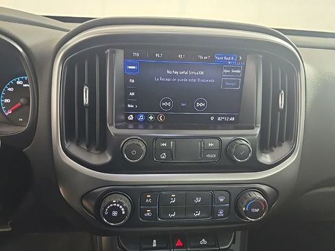 Used 2022 Chevrolet Colorado LT w/ LT Convenience Package image 9