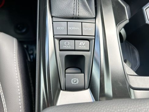 Certified 2026 Toyota Camry SE w/ Convenience Package FWD image 34