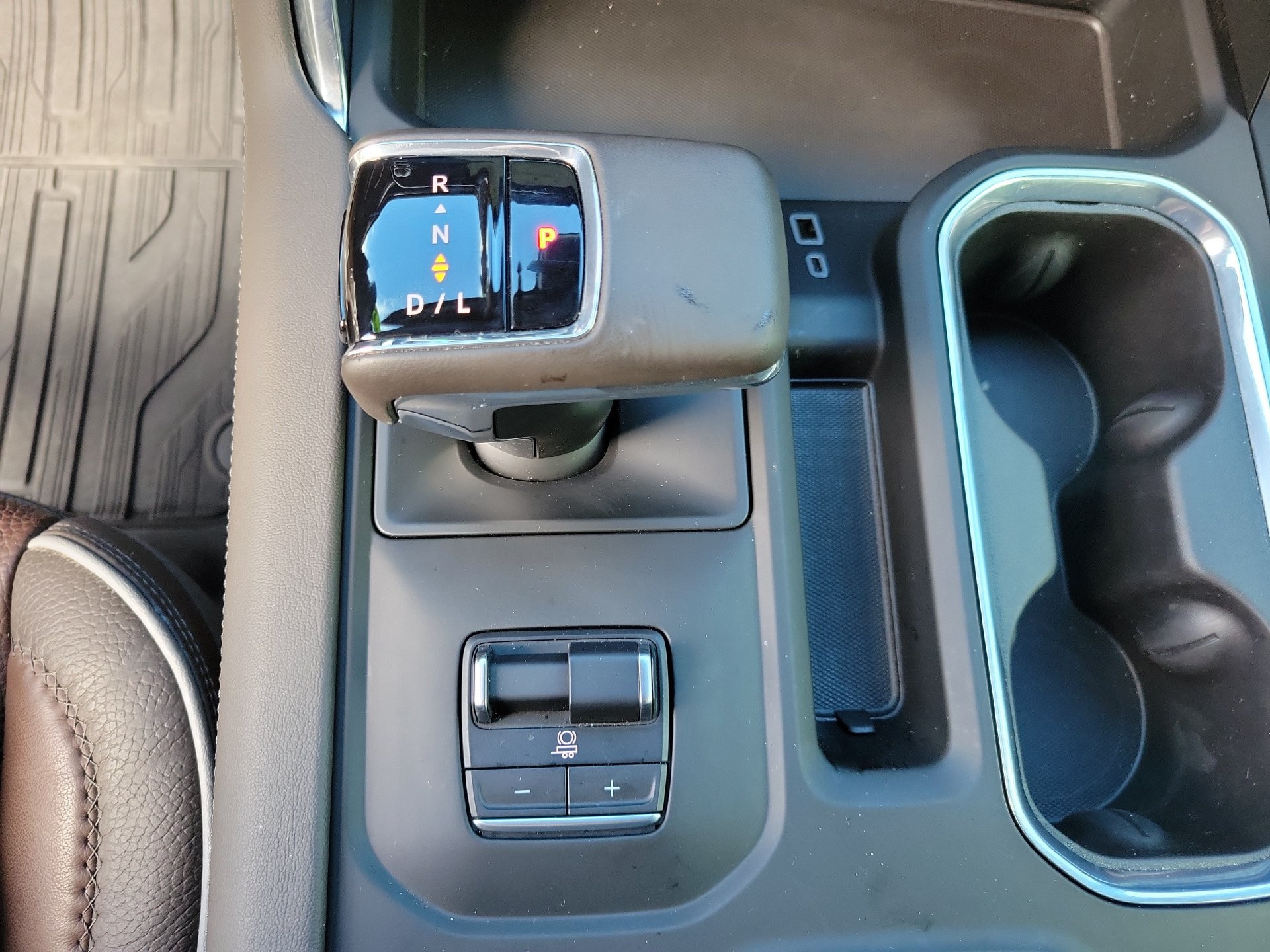 Used 2025 GMC Sierra 1500 Denali w/ Denali Reserve Package AWD/4WD image 38