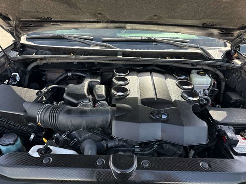 Used 2020 Toyota 4Runner SR5 Premium w/ Moonroof Package image 8