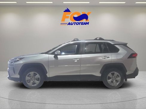 Used 2023 Toyota RAV4 XLE w/ Convenience Package image 2