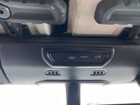 Used 2020 Jeep Gladiator Overland image 29