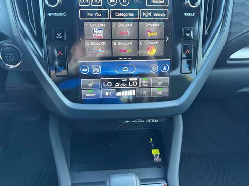Used 2025 Subaru Forester Premium AWD/4WD image 33