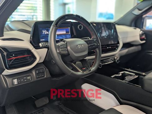 Used 2025 Chevrolet Silverado EV RST AWD/4WD image 16