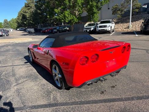 Used 2011 Chevrolet Corvette Convertible w/ 1LT RWD image 3
