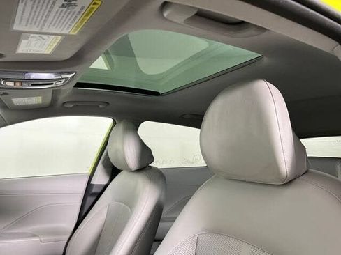 Used 2024 Hyundai Kona Limited FWD image 30