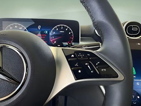 Used 2025 Mercedes-Benz C 300 Sedan image 21