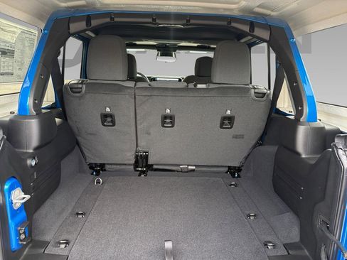 New 2026 Jeep Wrangler Unlimited Rubicon image 21