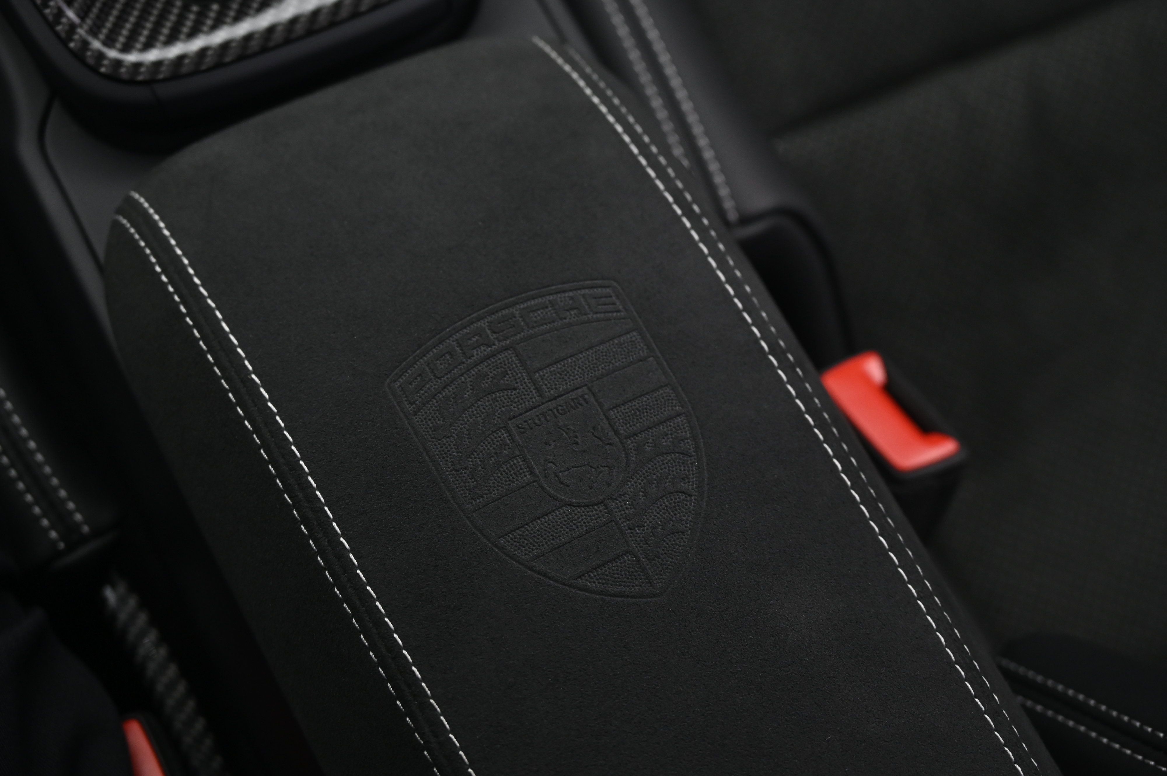 Used 2024 Porsche 911 GT3 RWD image 32