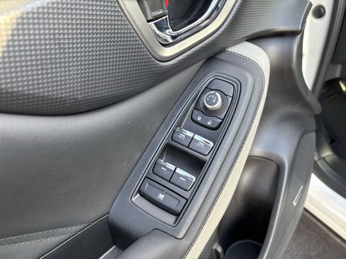 Certified 2024 Subaru Forester Limited image 28