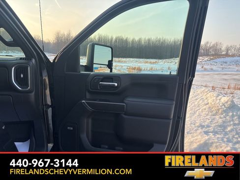 Certified 2022 GMC Sierra 2500 AT4 w/ AT4 Premium Plus Package image 43