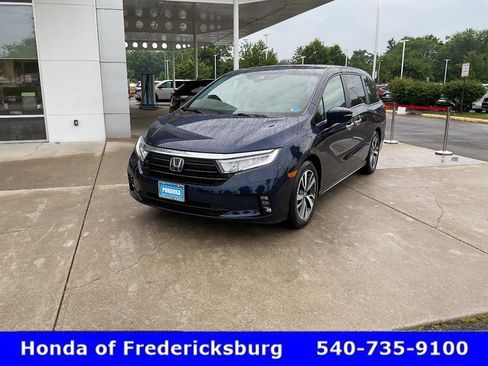 Used 2023 Honda Odyssey Touring image 1