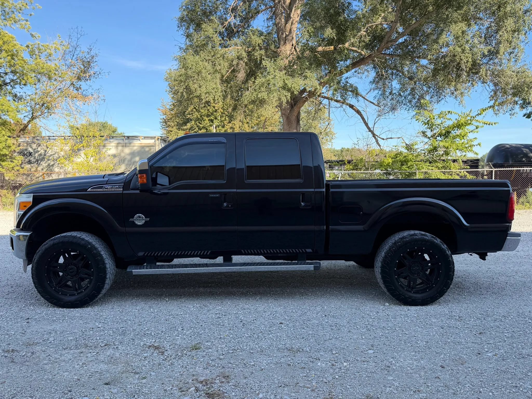 Used 2012 Ford F350 Lariat w/ Lariat Ultimate Pkg AWD/4WD image 8