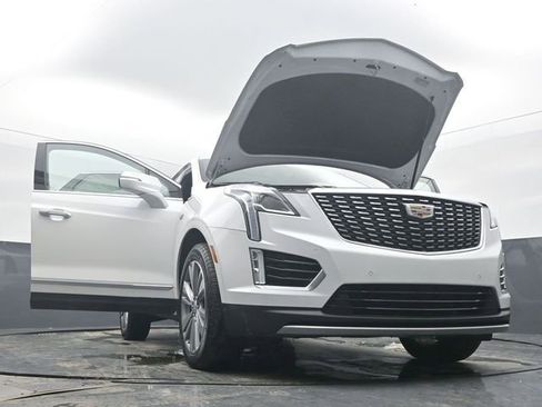 Certified 2025 Cadillac XT5 Premium Luxury image 58