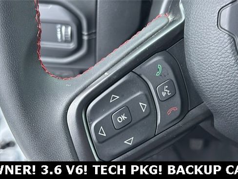 Used 2024 Jeep Wrangler Rubicon w/ Technology Group image 10