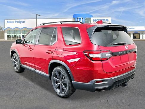 New 2026 Honda Pilot Sport image 3