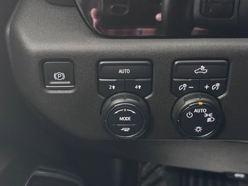 Certified 2023 Chevrolet Silverado 1500 LT AWD/4WD image 19