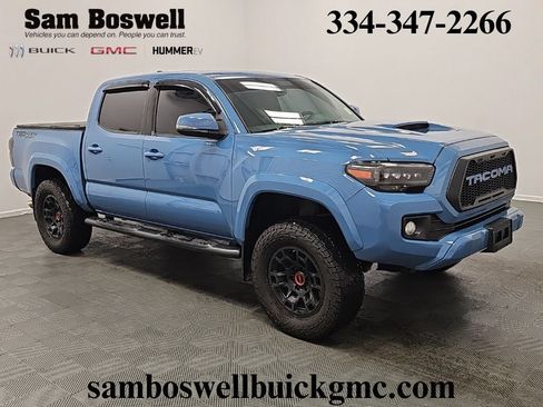 Used 2019 Toyota Tacoma TRD Sport AWD/4WD image 2