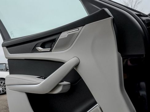 New 2026 Jaguar F-PACE R-Dynamic S image 11