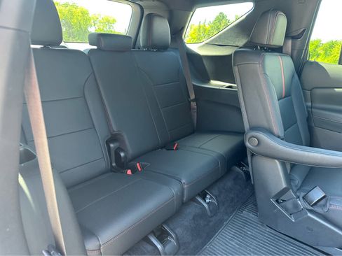 Used 2024 Chevrolet Traverse RS w/ LPO, Floor Liner Package AWD/4WD image 24