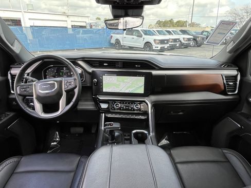 Used 2024 GMC Sierra 1500 Denali w/ Technology Package image 37