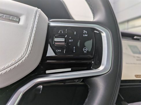 Used 2024 Land Rover Range Rover Sport SE image 30