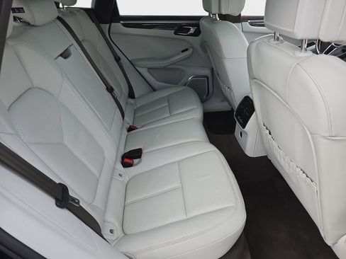 Used 2021 Porsche Macan GTS image 11