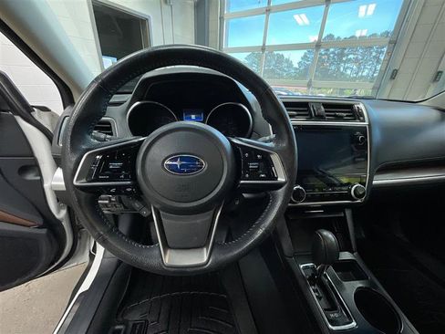 Used 2019 Subaru Outback 2.5i Touring w/ Popular Package #3A AWD/4WD image 14