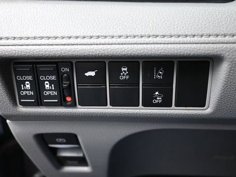 Used 2018 Honda Odyssey EX-L image 34