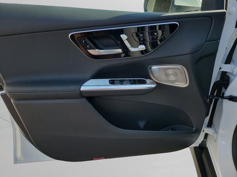 Certified 2026 Mercedes-Benz GLC 300 image 27