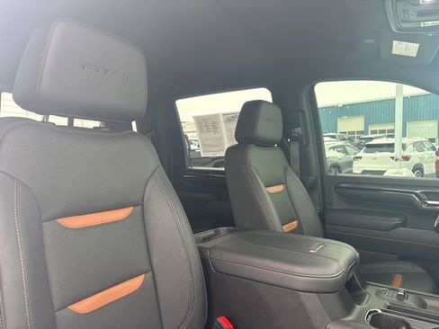 Used 2024 GMC Sierra 2500 AT4 w/ AT4 Preferred Package image 19