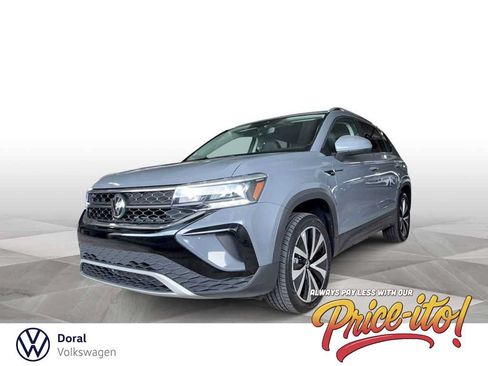 Certified 2023 Volkswagen Taos SE FWD image 1