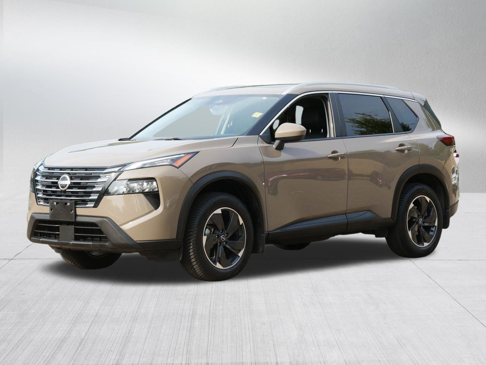 Certified 2024 Nissan Rogue SV w/ SV Premium Package AWD/4WD image 3