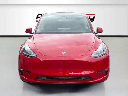 Used 2023 Tesla Model Y Long Range AWD/4WD image 2
