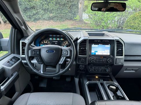 Used 2016 Ford F150 XLT w/ Equipment Group 302A Luxury image 8