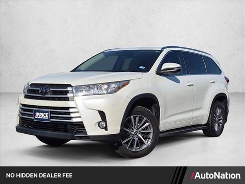 Used 2018 Toyota Highlander XLE AWD/4WD image 1