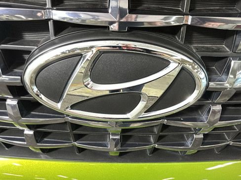 Certified 2023 Hyundai Venue SEL FWD image 10