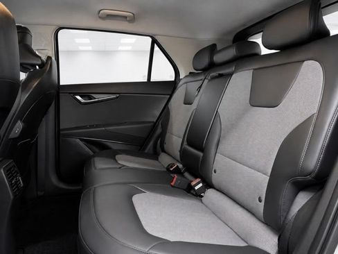 Used 2024 Kia Niro Wind w/ Wind Preserve Package FWD image 16