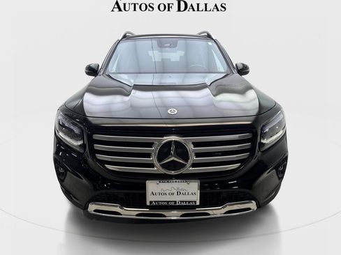 Used 2025 Mercedes-Benz GLB 250 4MATIC image 3