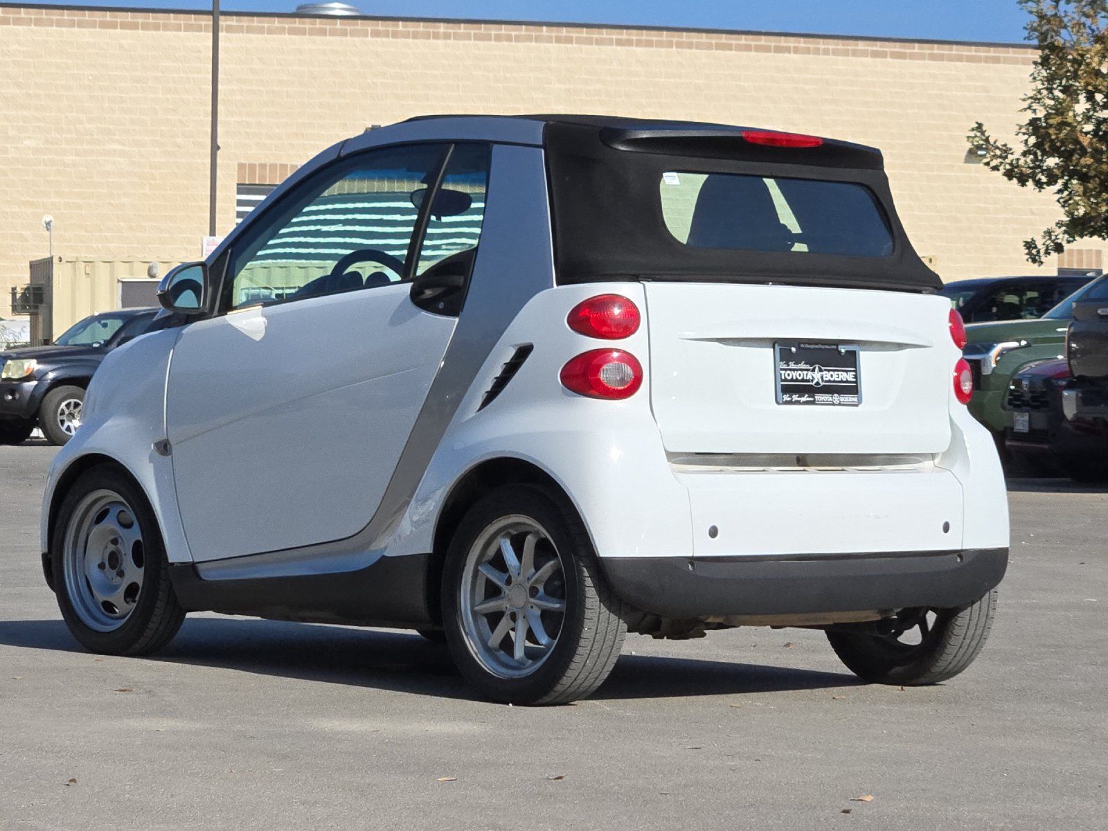 Used 2009 smart fortwo passion RWD image 3