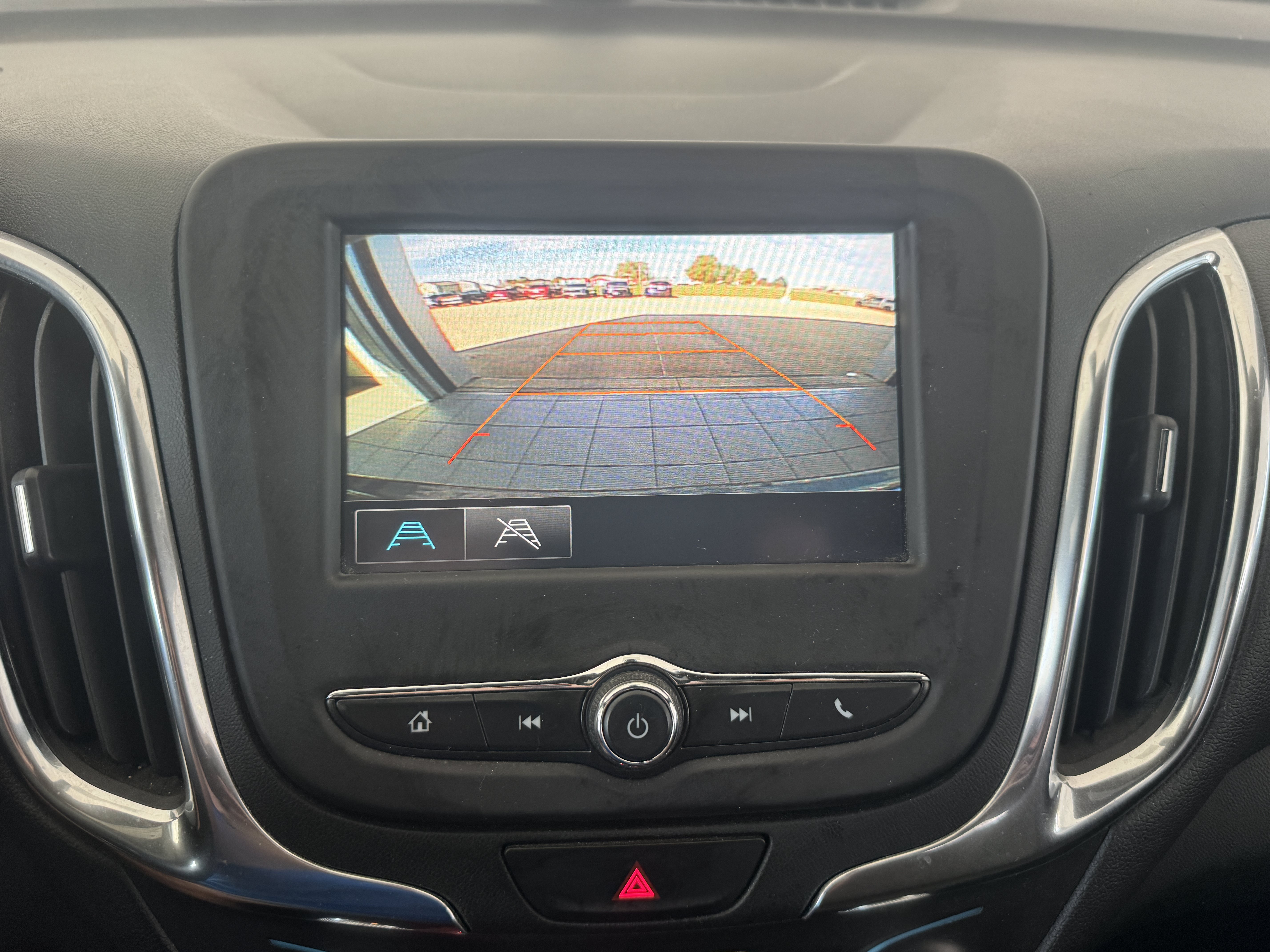 Used 2018 Chevrolet Equinox LT AWD/4WD image 14