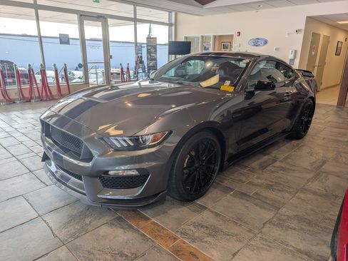Certified 2020 Ford Mustang Shelby GT350 w/ Technology Package RWD image 2