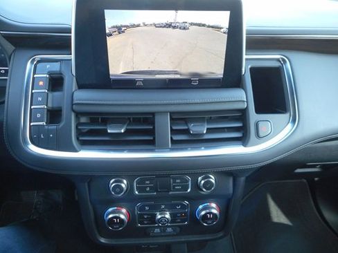 Used 2022 GMC Yukon SLE image 16