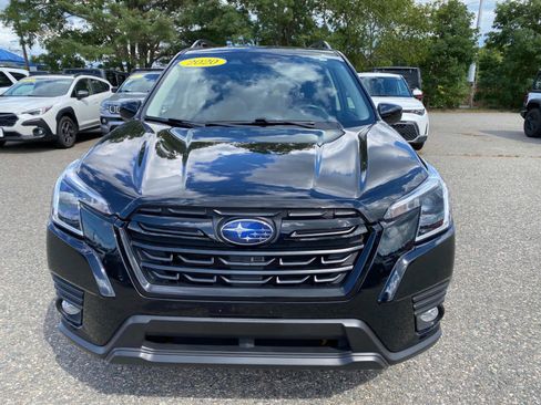 Used 2022 Subaru Forester Premium image 9